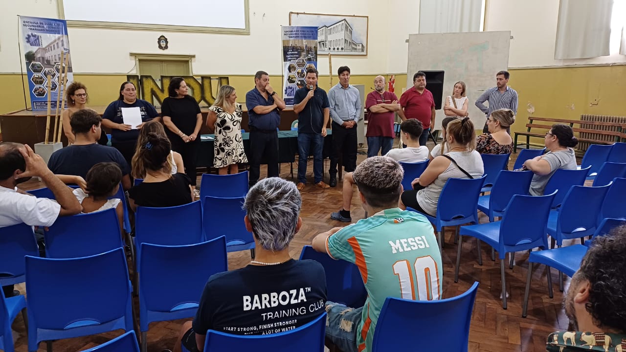 Cierre del ciclo de charlas en los establecimientos educativos del nivel secundario para coordinar la organización del festejo estudiantil .