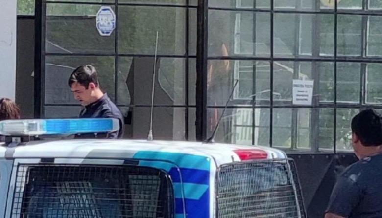 Junín: rompieron la vidriera de una concesionaria y robaron una moto