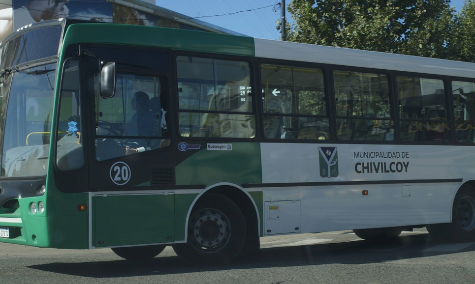 Para Poggio es ‘un conflicto al que nos llevó el intendente’; Pertosa dijo que se ‘tomará alguna medida para tener un servicio de transporte’ y el MID en contra ‘de una Dirección de Transporte Público