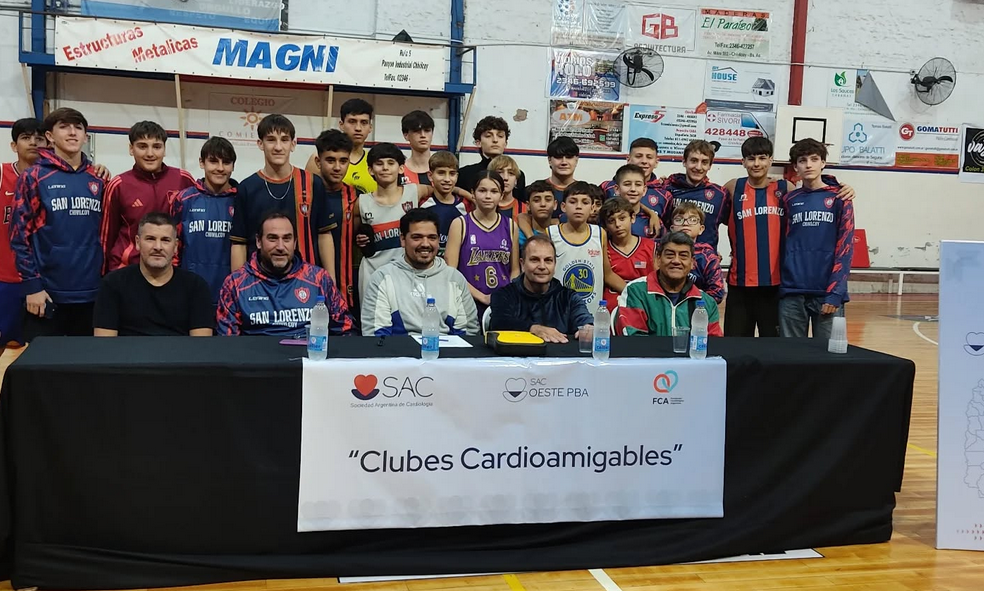 “El propósito también que los buenos hábitos de alimentación y la prevención no quede solamente en los que practican un determinado deporte sino que se extienda a toda la comunidad de una institucion"