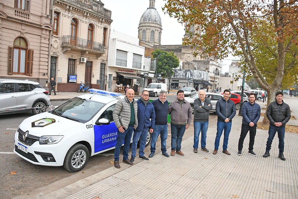El Municipio sigue dotando su flota: Fue presentado un nuevo móvil que se suma a Guardia Urbana.