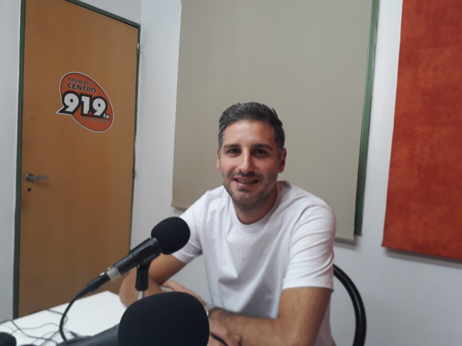 “Vamos camino a una devaluación porque el precio del dólar es ficticio y no refleja la realidad"