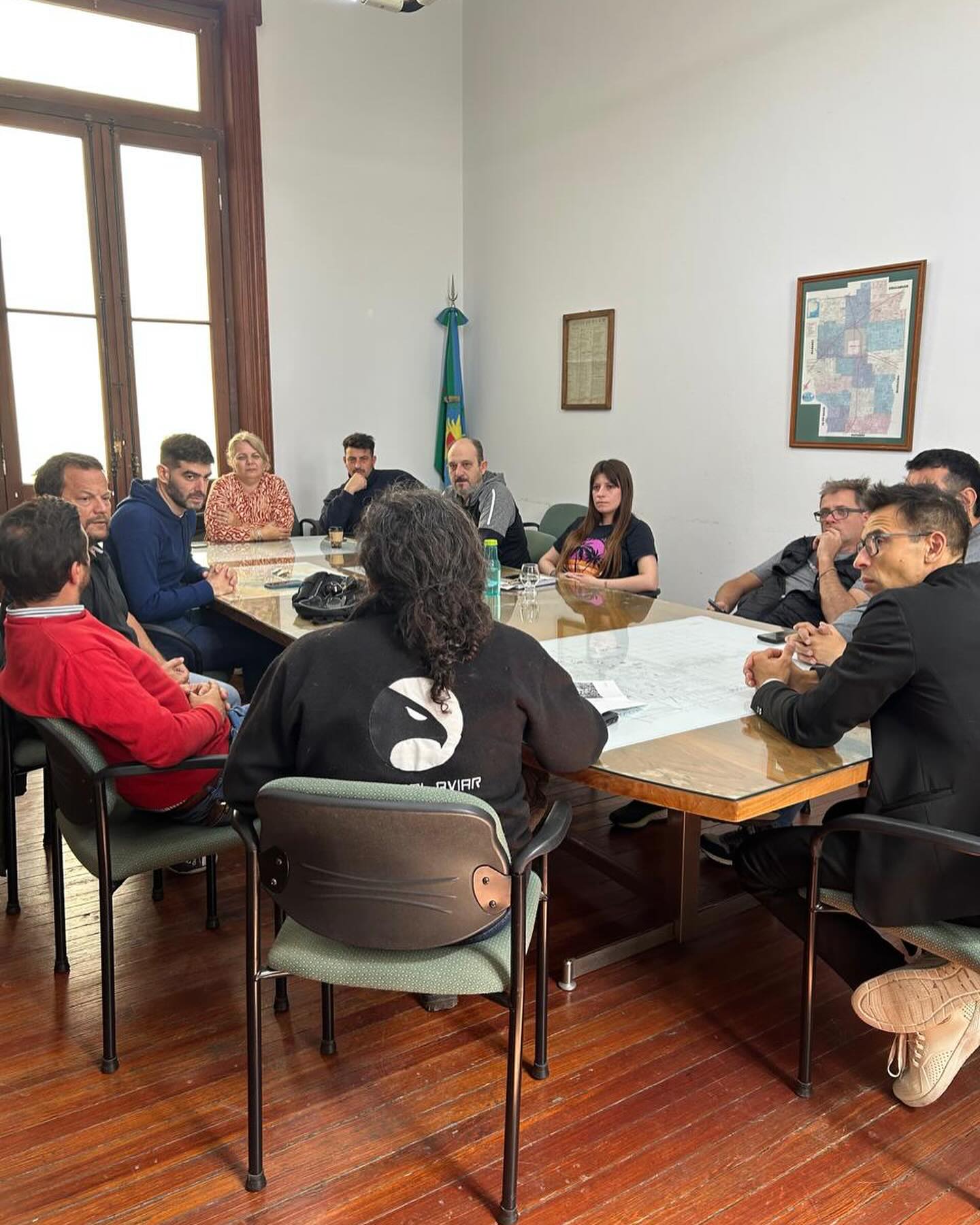 “A mucha gente le molesta la contaminación que generan los estorninos, la suciedad, el mal olor, el ruido y la posibilidad que transmitan enfermedades infecto – contagiosas”