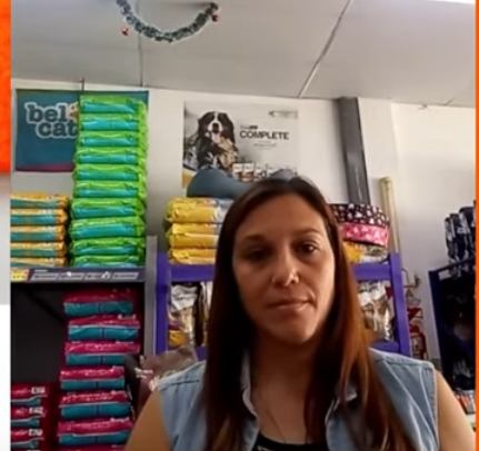 “Siempre tratando de ayudar al cliente para que pueda mantener, dentro de sus posibilidades, la calidad del alimento principalmente quienes tienen a sus mascotas con alguna patología”