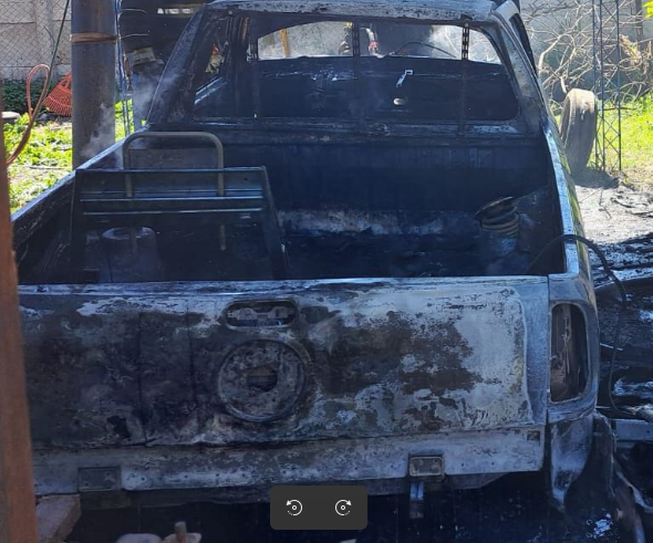 Un incendio provocó daños materiales de importancia en una camioneta