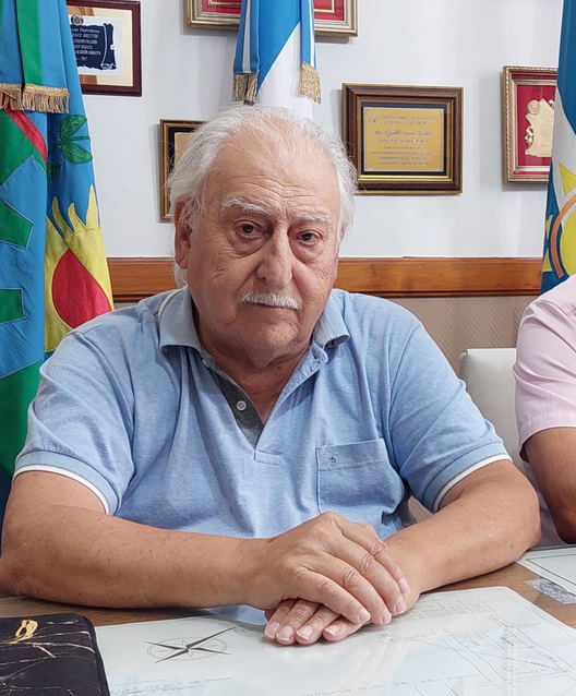 “Si quieren volver al litro de gasoil nos hacen un favor pero van a pagar casi $500 más por hectárea”, sostuvo De Lillo.