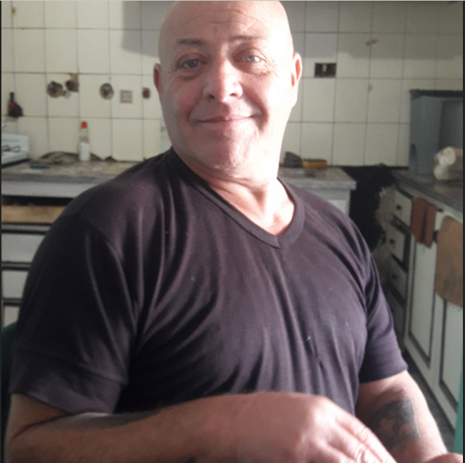 “No me considero héroe si no testigo de una guerra que quiere hacer un monumento con todo el dolor del alma para reconocer a aquellos 323 chicos que se quedaron en las Islas”