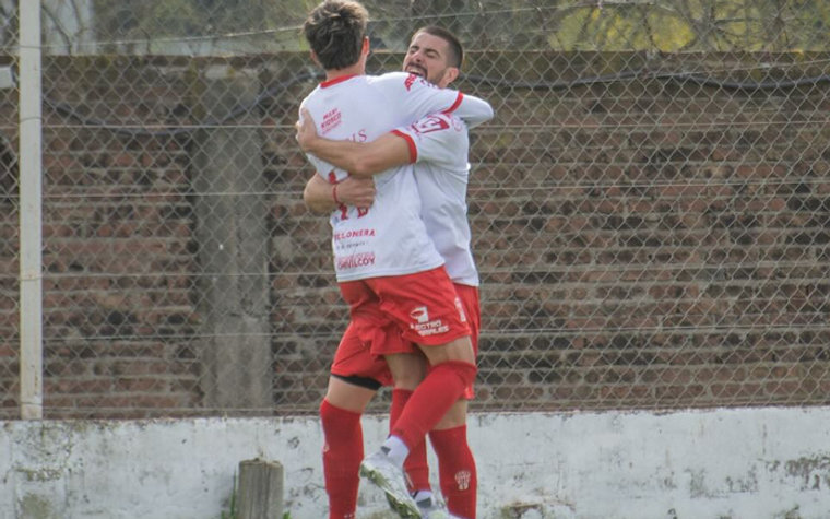 Huracán consiguió un gran triunfo ante Colón para volver a los puestos de clasificación