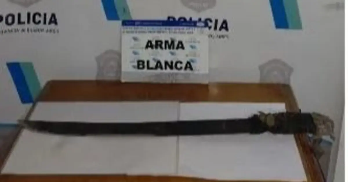 Junín: un jubilado agredió a machetazos a policías y a su nuera en una vivienda