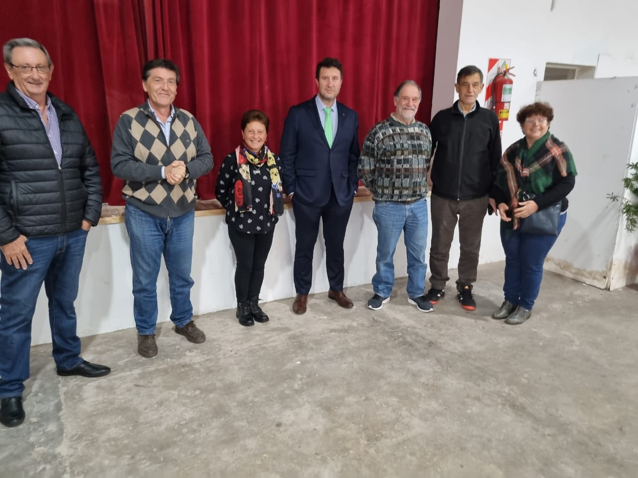 No hay mayores requisitos porque se trata de una línea muy simple, muy ágil