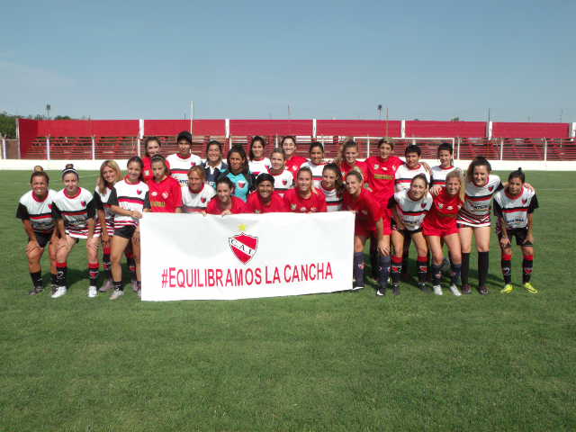 Fútbol Femenino
Independiente y Colón se enfrentaron amistosamente en el ‘Raúl Lungarzo’