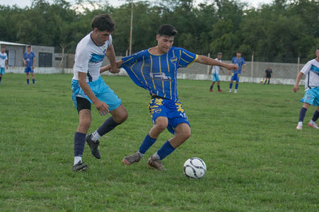 Fútbol: El primer empate del Apertura lo protagonizaron 22 de Octubre y Pellegrini
