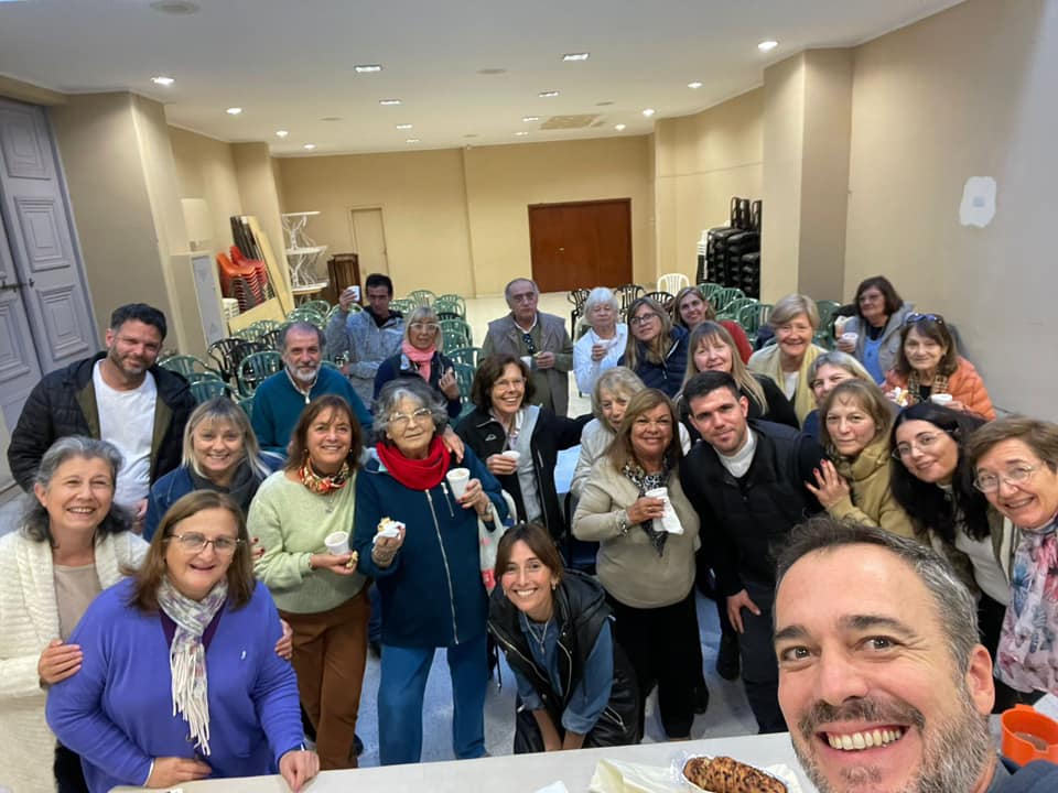 “Con mucha alegría vamos a celebrar en la iglesia la fiesta de Pentecostés"
