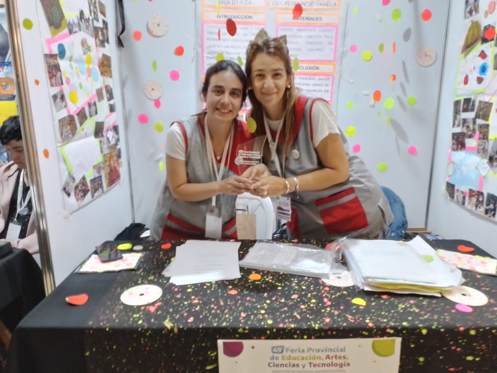 Disfrutamos la manera que los alumnos fueron aprendiendo, les agradó lo que hicieron .
