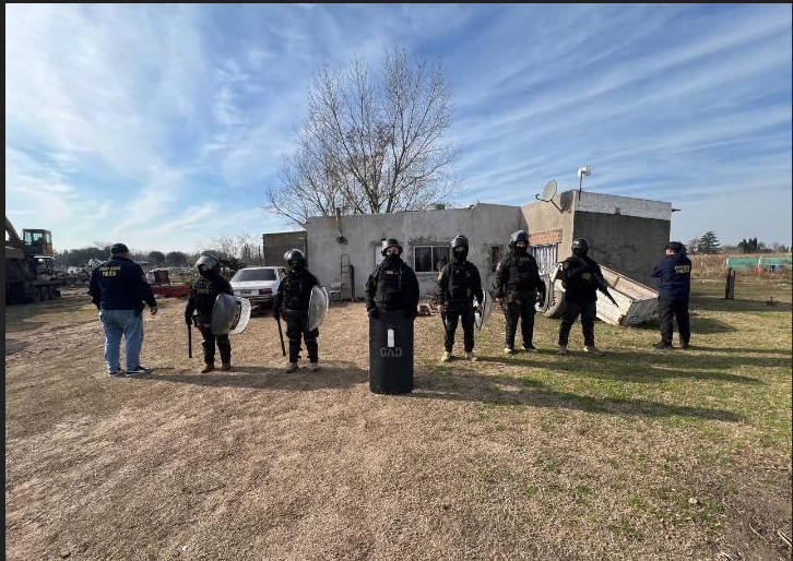 Luego de los 7 allanamientos y 3 aprehensiones, avisaron que, “La causa sigue abierta con posibles nuevas detenciones” en los próximos días.