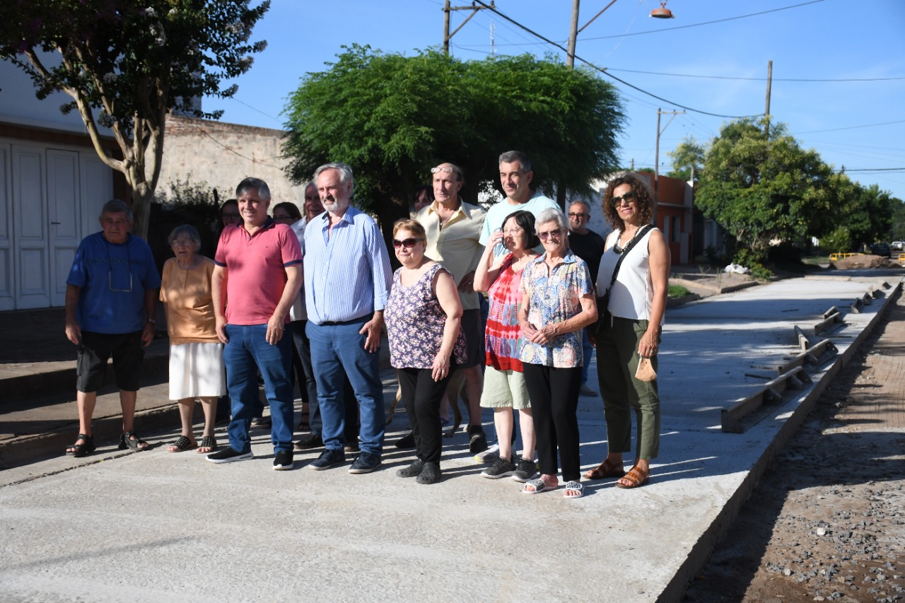 Recorrida por el avance de la obra de asfalto con hormigón en la zona de calle 30,
