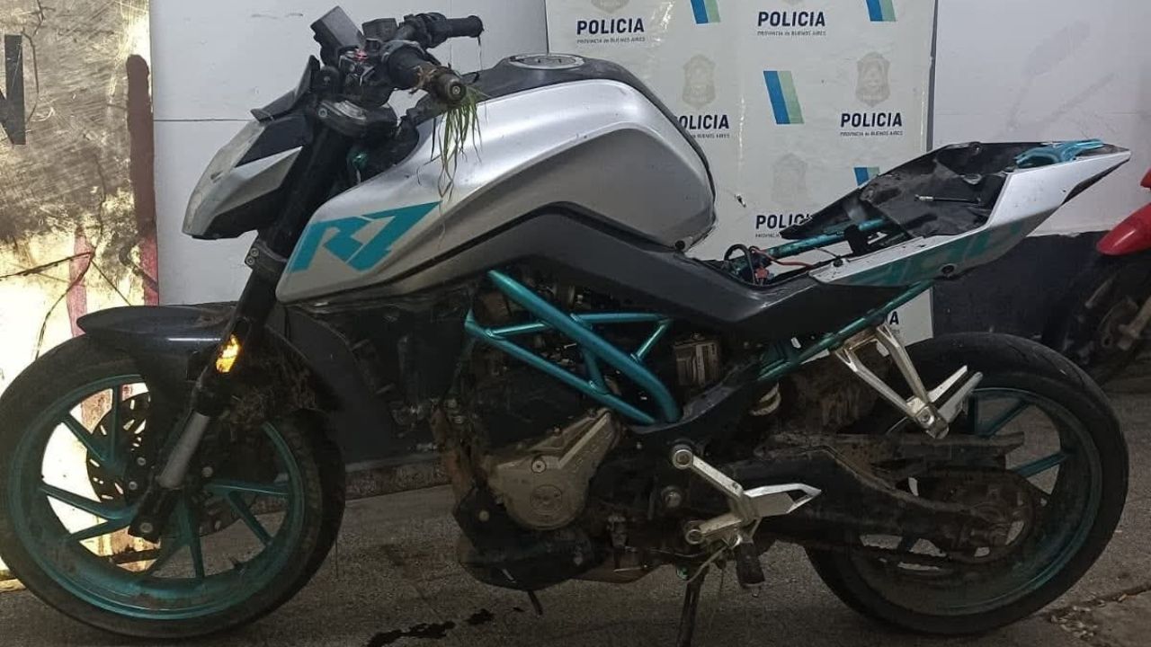 9 de Julio: chocaron en la Ruta 5, descubrieron que la moto era robada y secuestraron marihuana