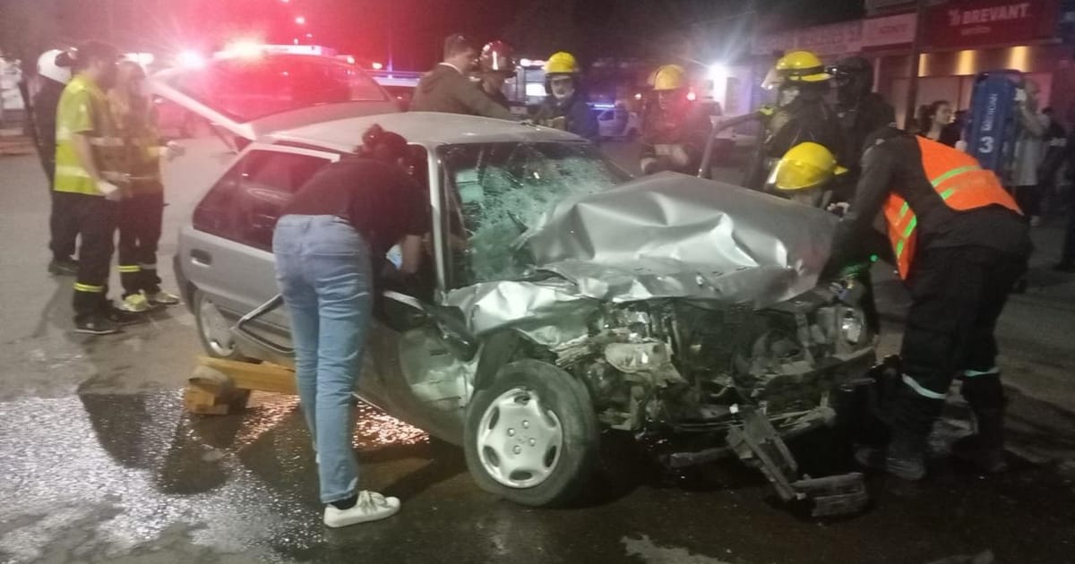 Pergamino: un padre y su hija sufrieron heridas graves tras un choque en la avenida Venini