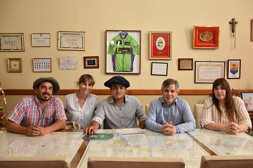 Escuela Agraria
Reconocimiento a alumnos por su participación en las Olimpiadas Nacionales Agropecua