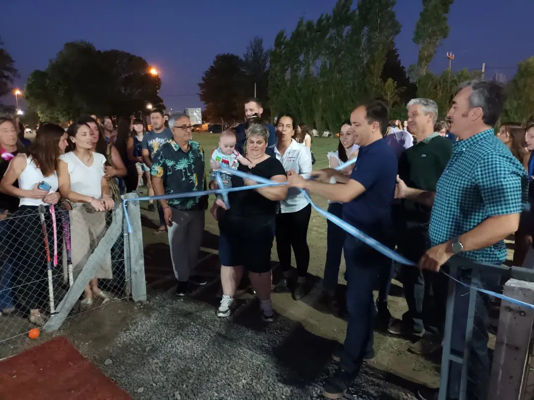 Inauguraron de manera oficial el primer tercio de la cancha de césped sintético