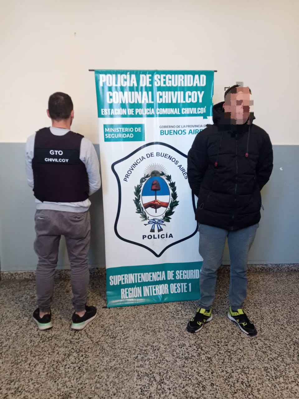 Fue detenido un individuo por robo agravado por el uso de arma en poblado y en banda.