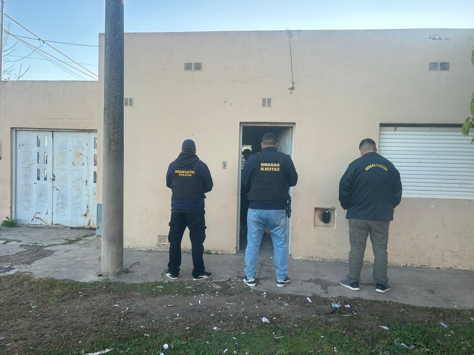 Tres personas detenidas por tenencia de estupefacientes con fines de comercialización