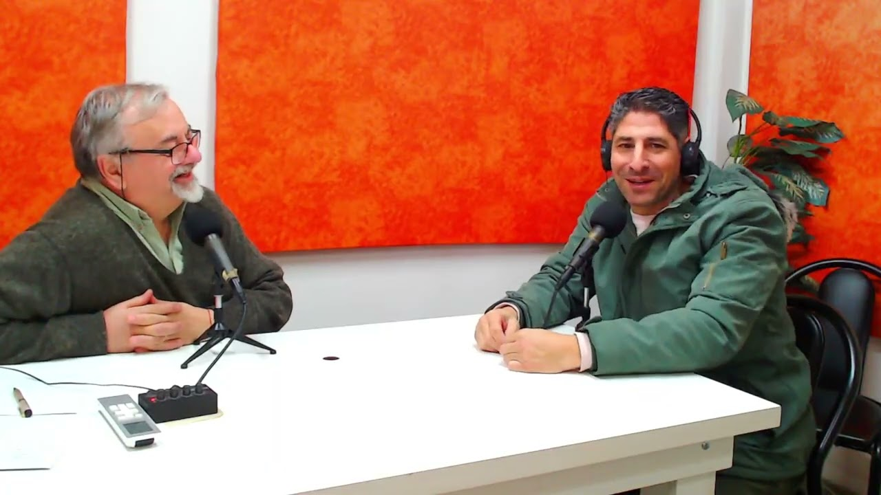 Musica popular | Doble vida entre fabrica y escenario