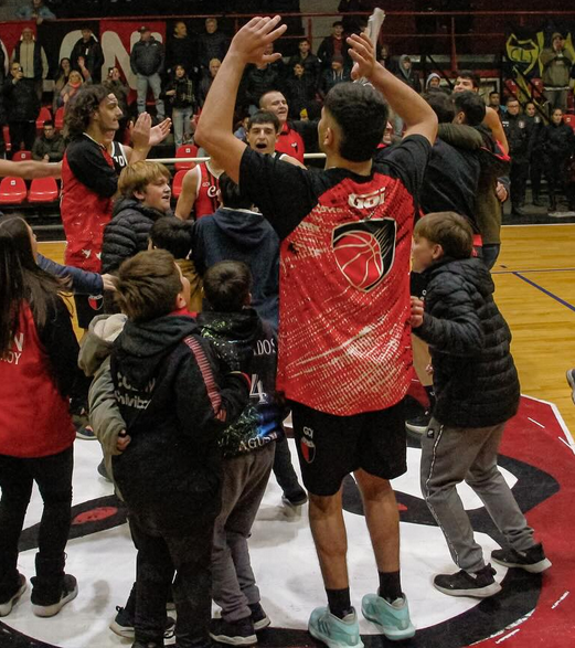 Básquet: Colón obtuvo otra resonante victoria y se acerca cada vez más al Torneo Federal
