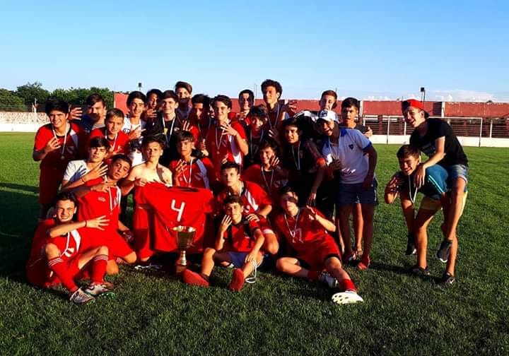 Fútbol
Independiente es nuevamente el campeón de la Sexta División