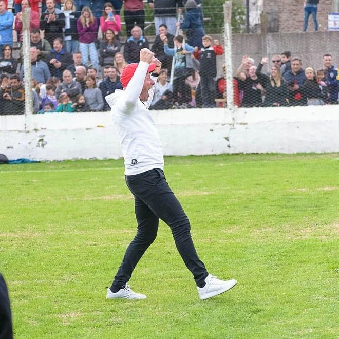 Importantes novedades en Colón: Abalos dejó de ser el técnico y Noguera se fue a Once Tigres.