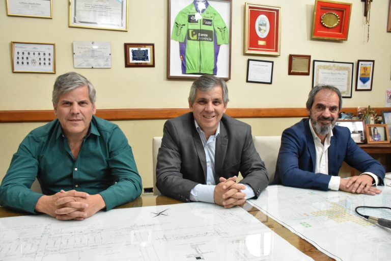 Presentación de bloque
Fabio Britos y Giaccobe los diputados que pretenden ‘romper la grieta’ y busc