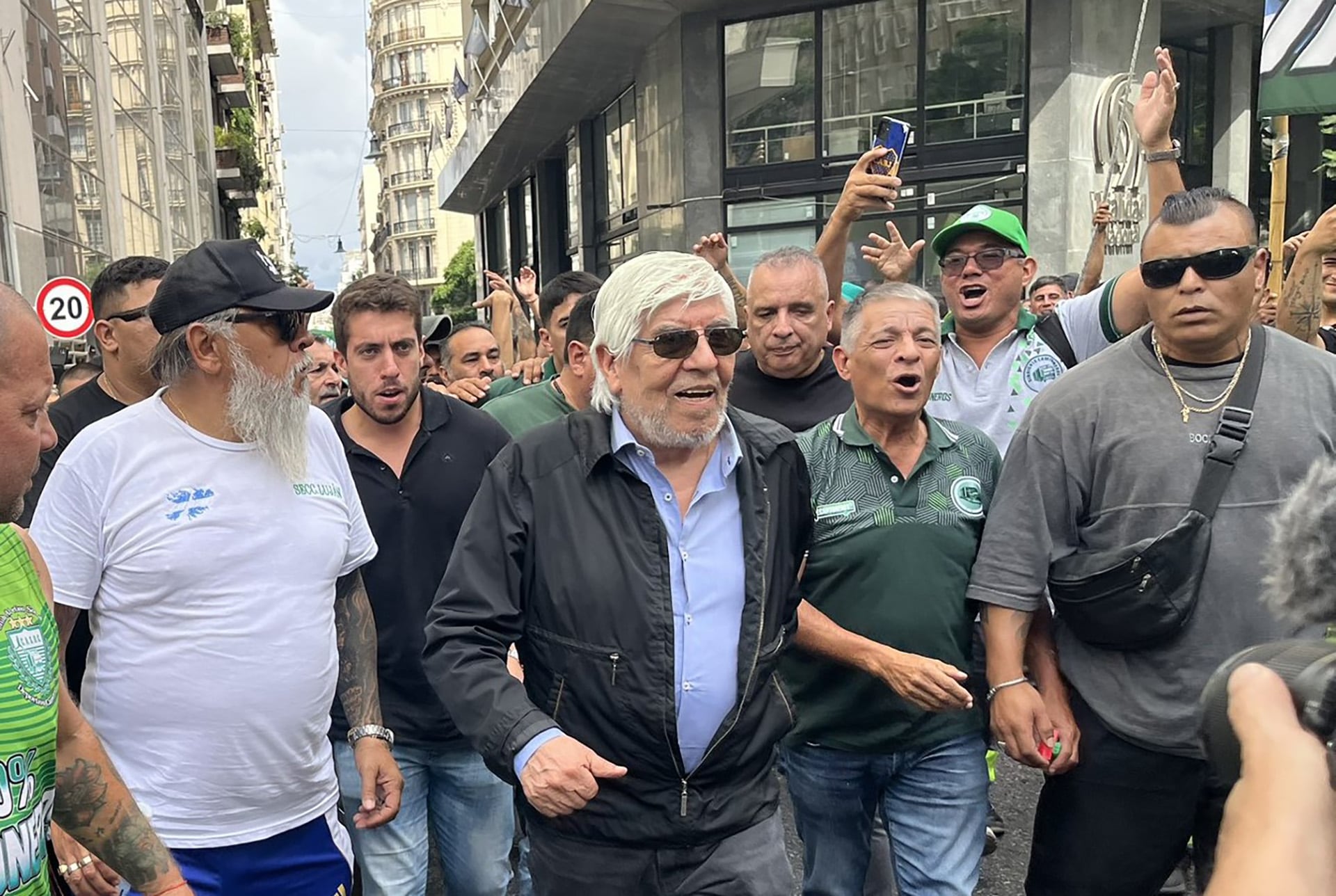 Salarios: el Gobierno homologó el acuerdo paritario del sindicato de Camioneros