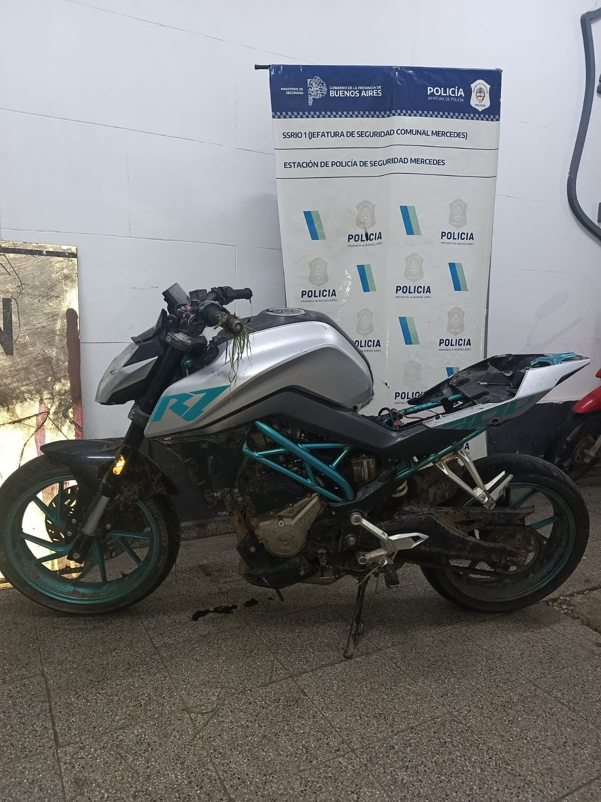 Suipacha: chocaron en una moto robada, llevaban marihuana y terminaron imputados en la Ruta 5