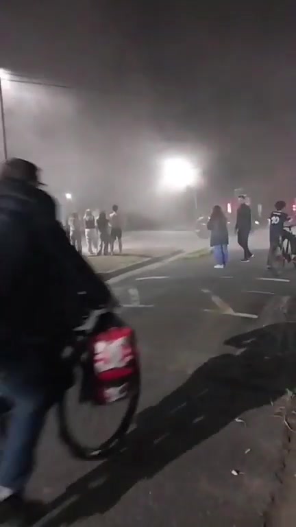 Se incendió una vivienda y rescataron a una mujer del interior