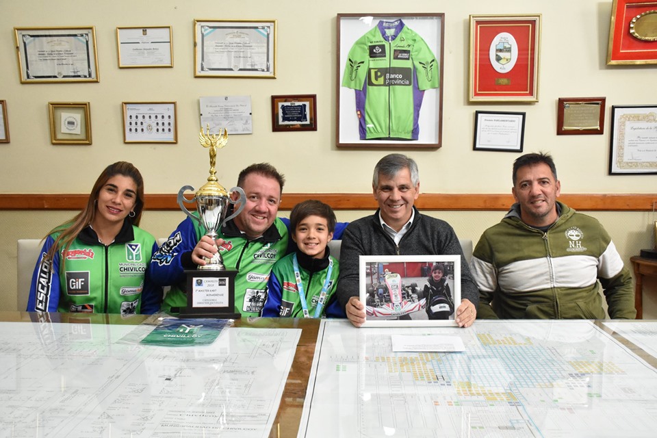 Karting 
Reconocimiento al piloto chivilcoyano Nicola Escalón