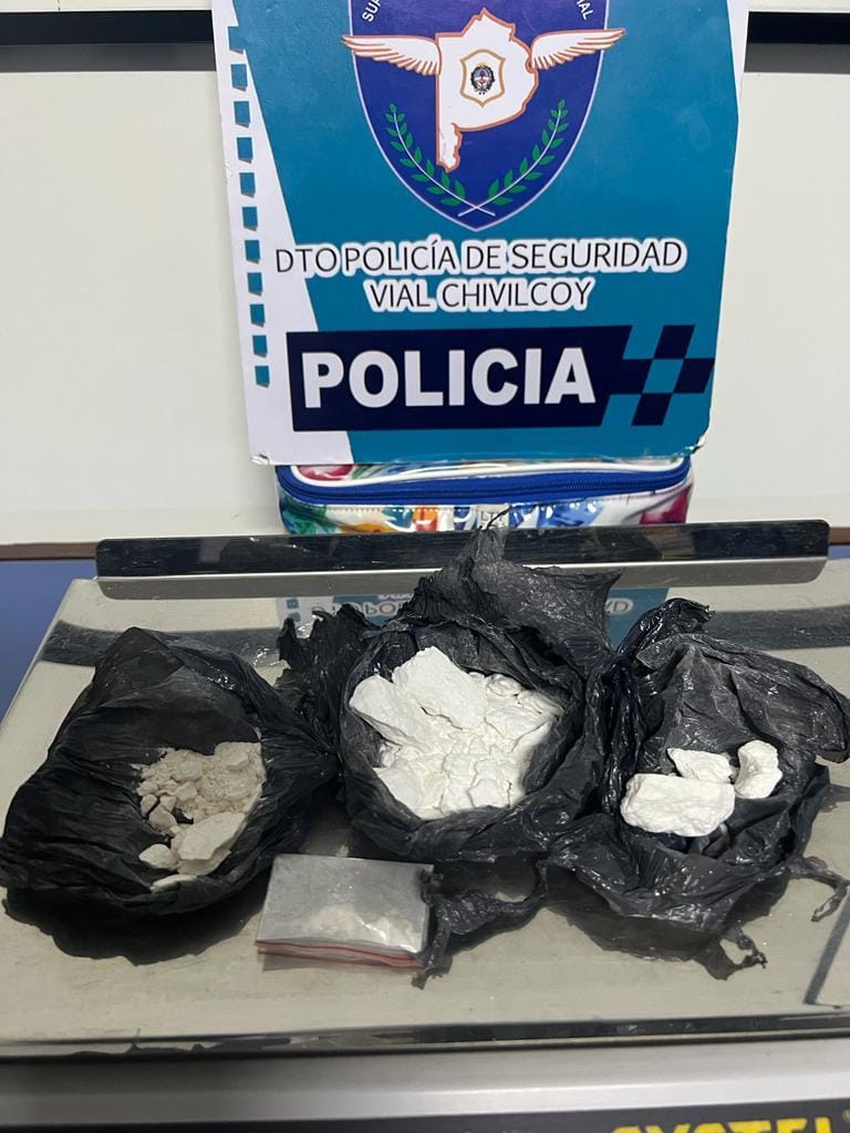 La Policía Vial detuvo a dos personas que quisieron ingresar con drogas a Chivilcoy