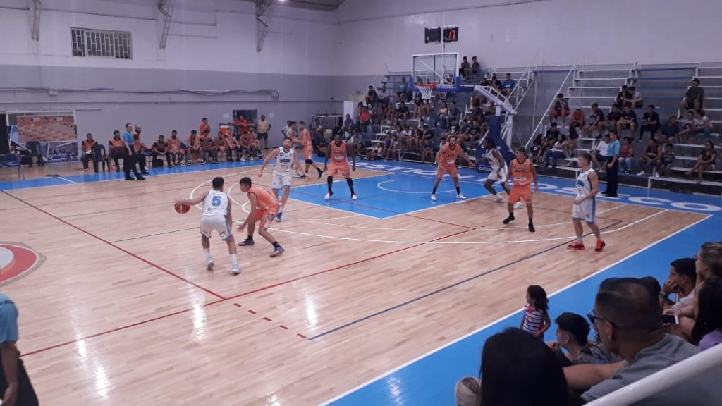 Básquet
Gran triunfo de Petrolero ante Racing, el equipo de Chivilcoy esta vez sin triunfos fuera de