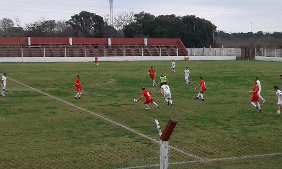 Fútbol
Independiente superó a Huracán y se clasificó a las semifinales del Apertura