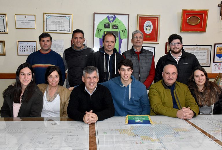 Reconocimiento al jugador de básquet Matías Morera