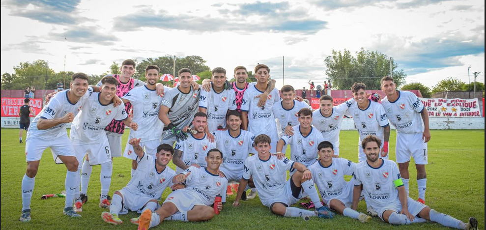 Independiente revirtió y tuvo un final feliz en el debut, Gimnasia cayó de arranque en su visita a Pergamino