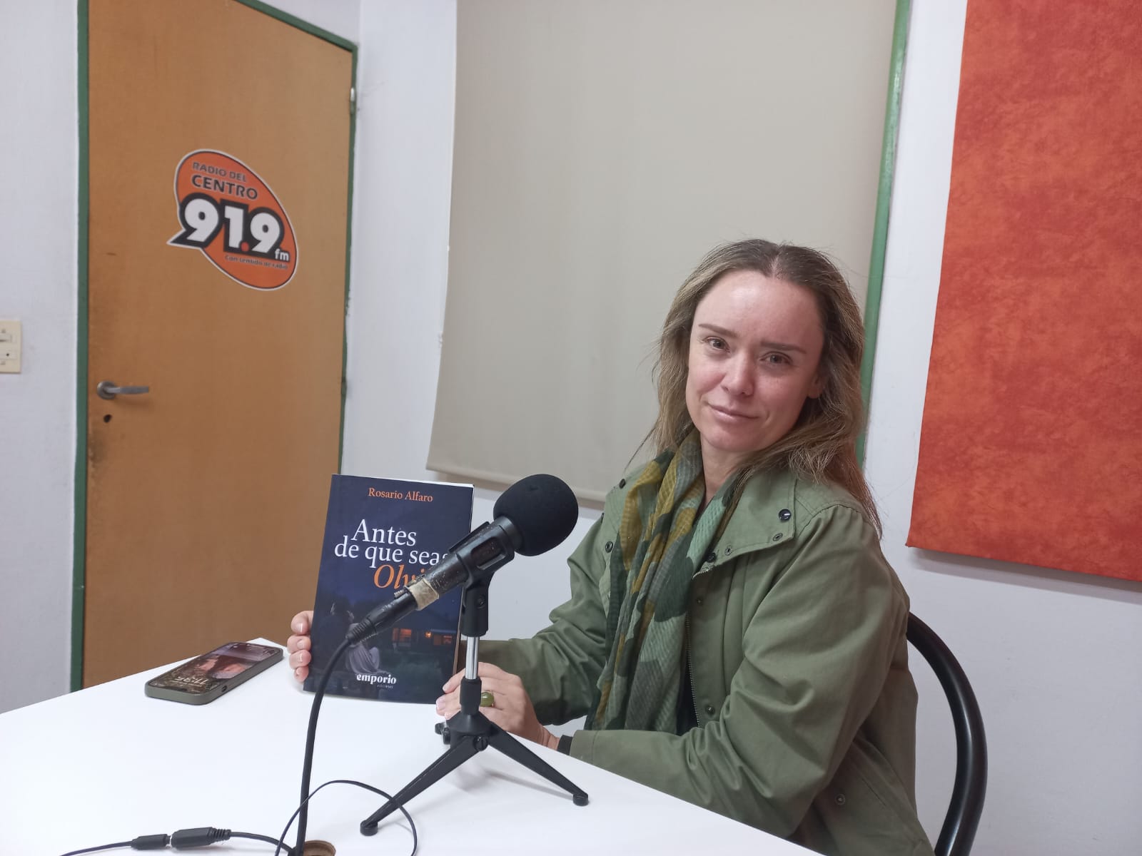 “Me encuentro muy satisfecha por el hecho de escribir una novela y que otra persona al leerla tenga palabras tan emotivas para conmigo, que la historia le llegue de manera tan profunda a su corazón”