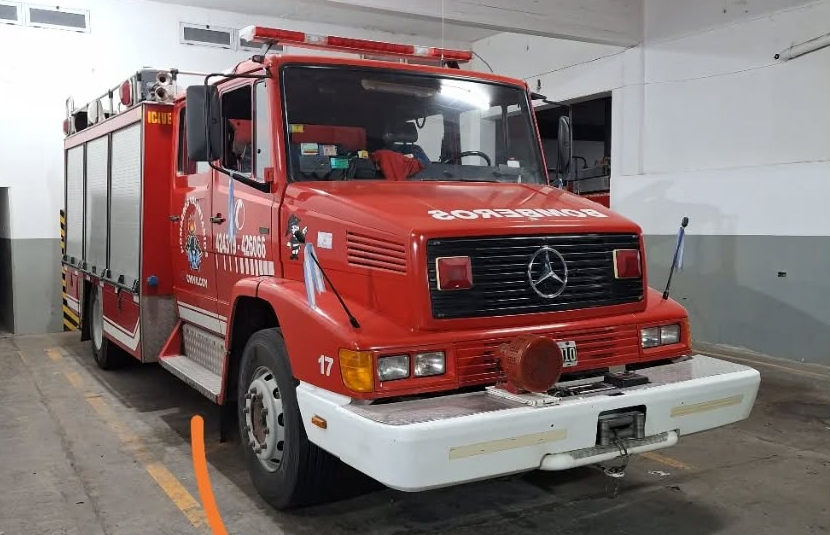Incendio provocó importantes daños en un vehículo que circulaba por Ruta 51