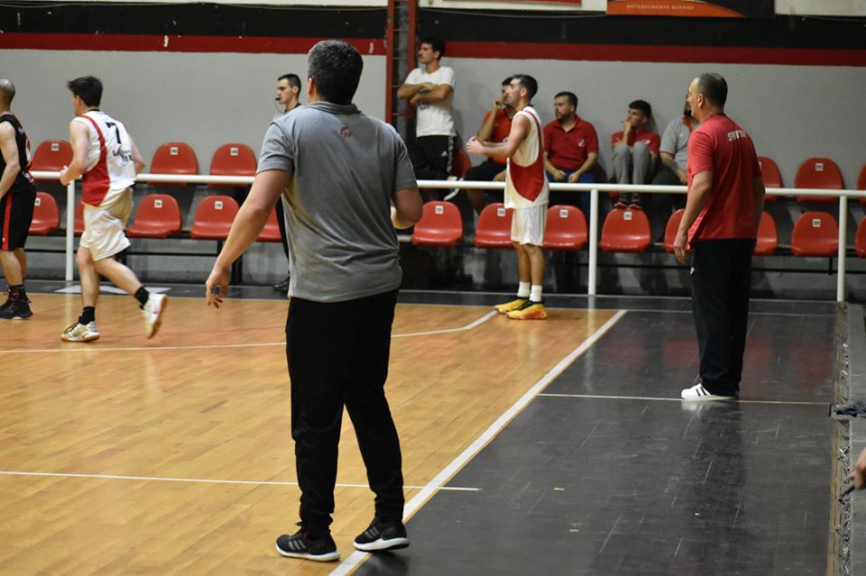 Básquet

Regatas de San Nicolás, Atenas de La Plata e Independiente de Tandil más Sarmiento de Coron