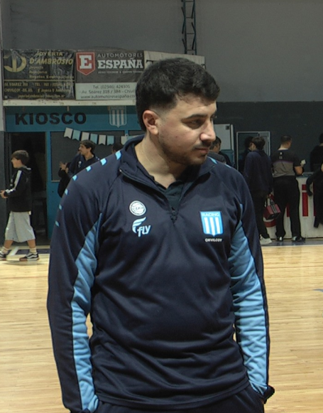 Racing pegó primero en las semifinales del Apertura y sueña con otra final