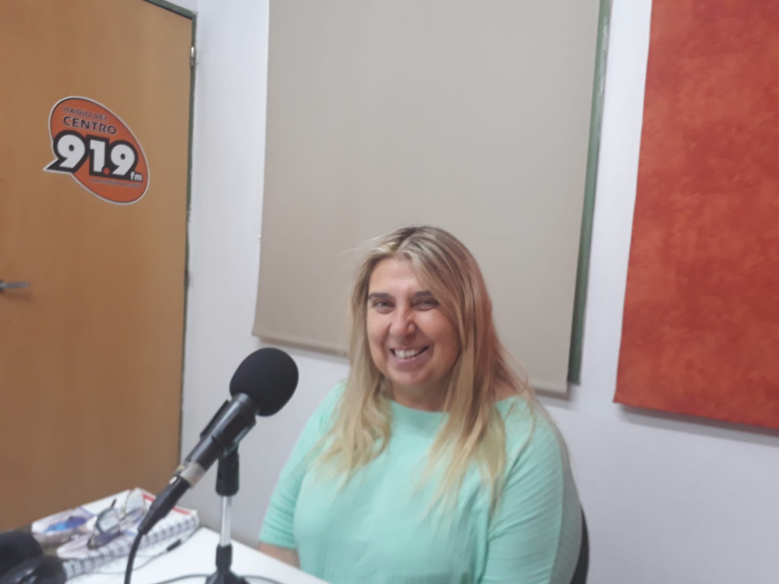 El propósito es que las escuelas sumen más tiempo escolar así que pueden pasar a jornada completa .