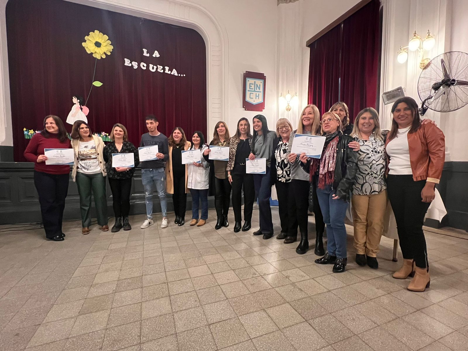 Distinguieron a un centenar de docentes en la Escuela Normal y rindieron homenaje a Domingo Faustino Sarmiento.