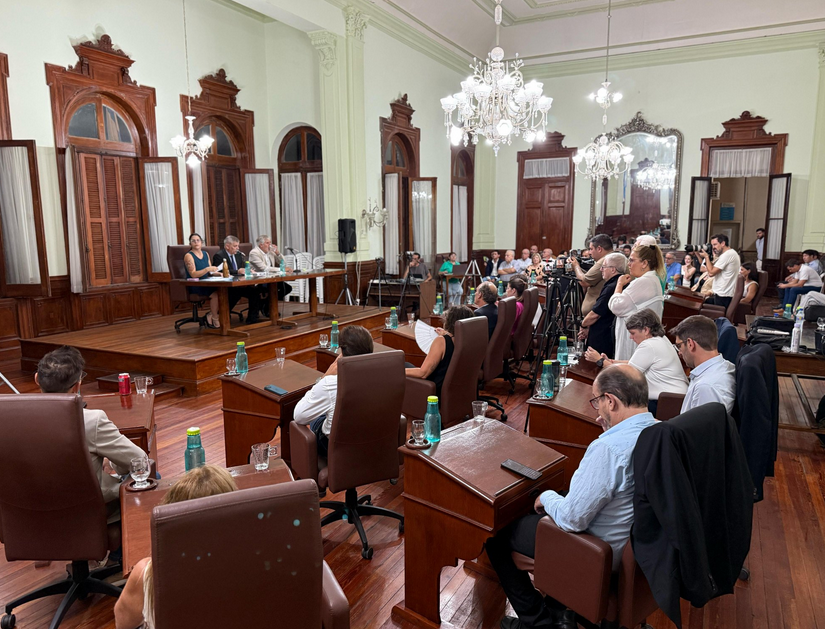 El intendente dejó inaugurado el período de sesiones ordinarias del año 2025 y pidió que “sea un año donde prime el consenso y los acuerdos que tengan como prioridad a los vecinos”