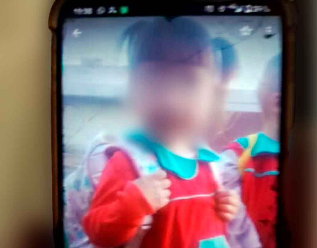 “Mi hija no estaba en mi casa. Revisamos, revisó la policía y no estaba, después aparece parada en la puerta como si nada”