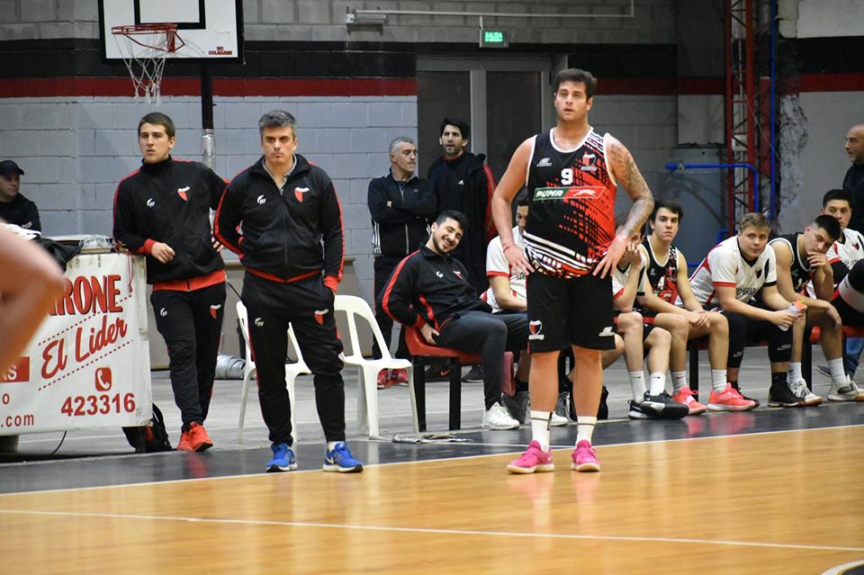 Básquet
Los impares para Independiente, los pares para Colón en apretado triunfo zarateño