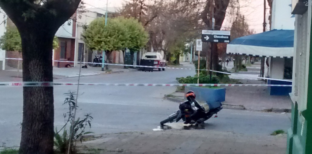 Chocaron una camioneta y una moto en Paso y Chacabuco